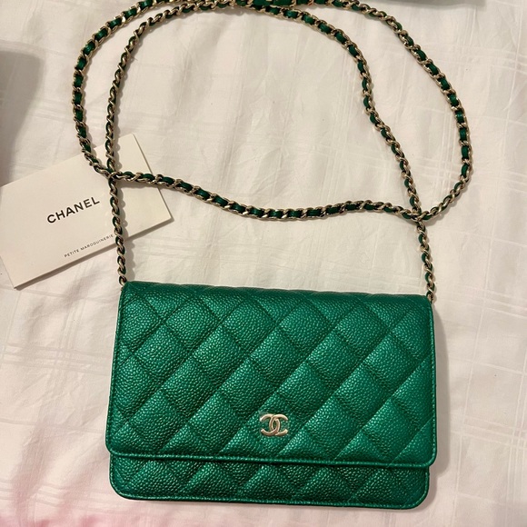 Chanel 18s Emerald Green WOC - Picture 1 of 11